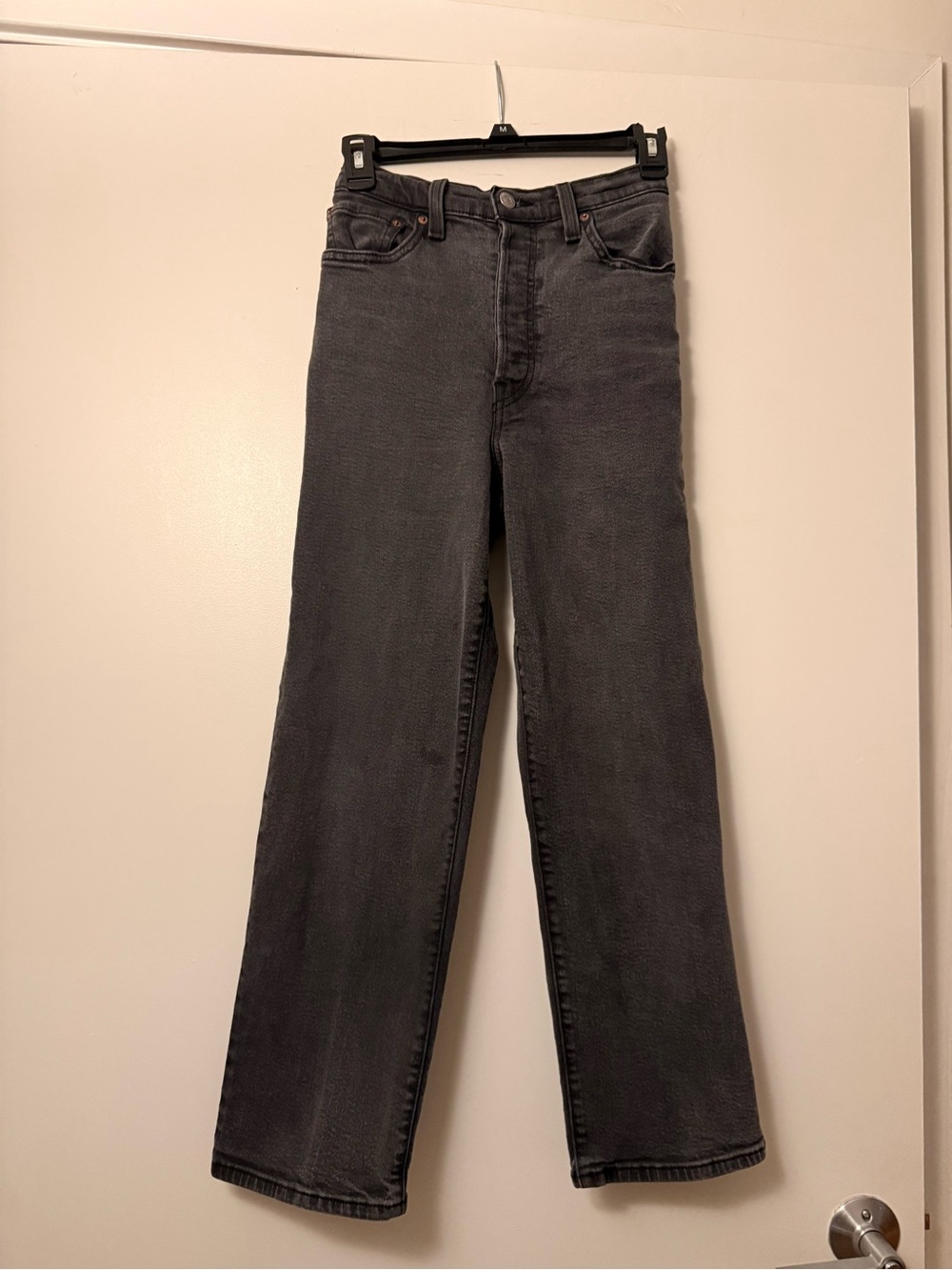 Levi's High Rise Straight Jeans in Washed Black